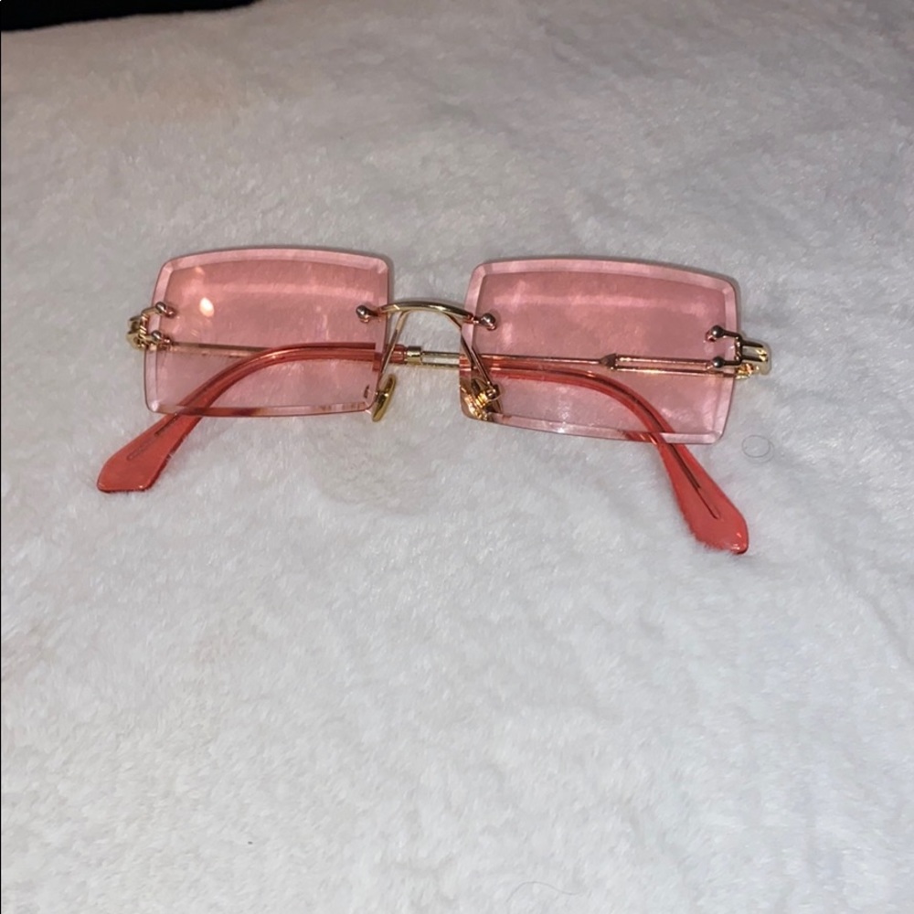 Pink/Red translucent Shades
